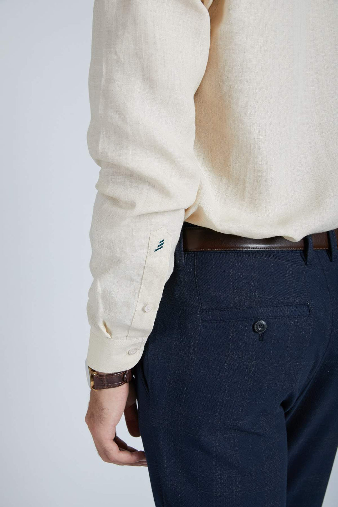 Breath Contrast Trim Shirt - Suspire