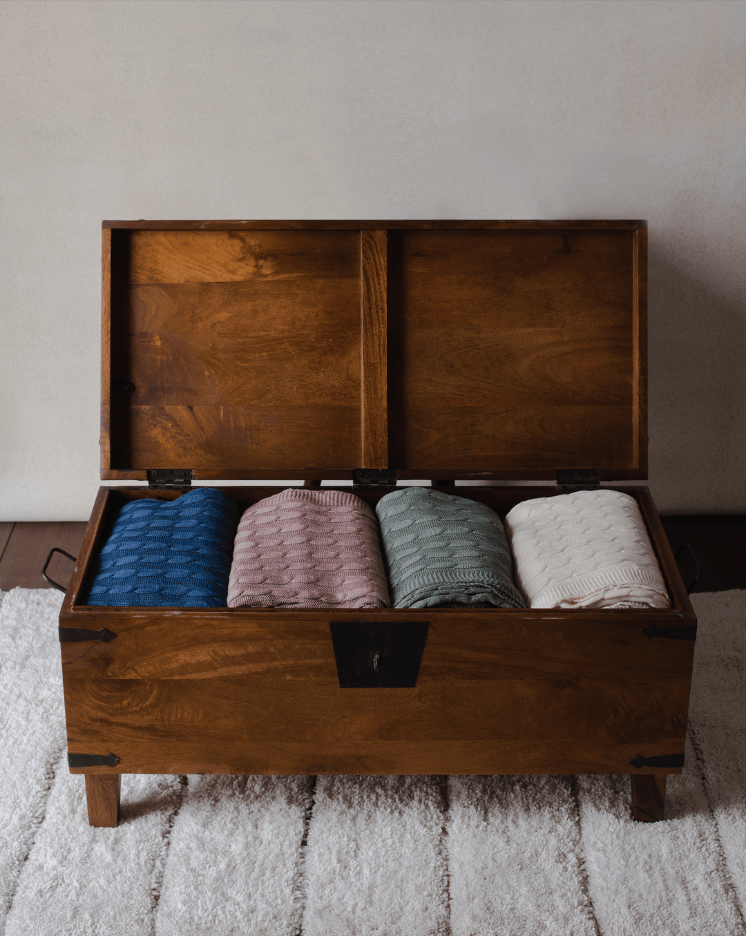 Cable Knit Throw - Suspire