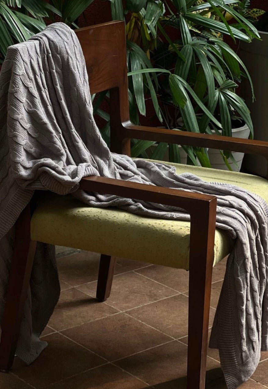 Cable Knit Throw - Suspire