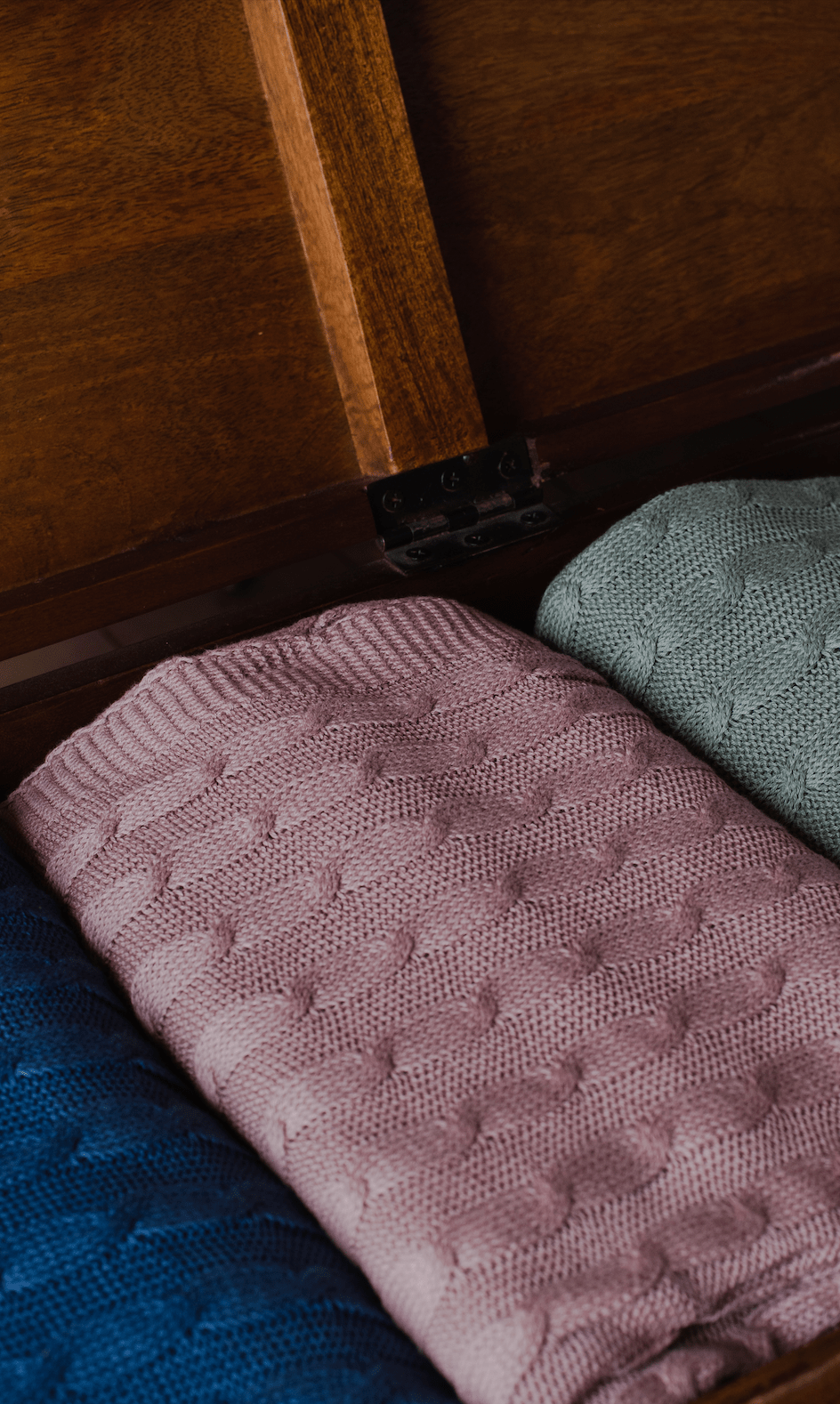 Cable Knit Throw - Suspire