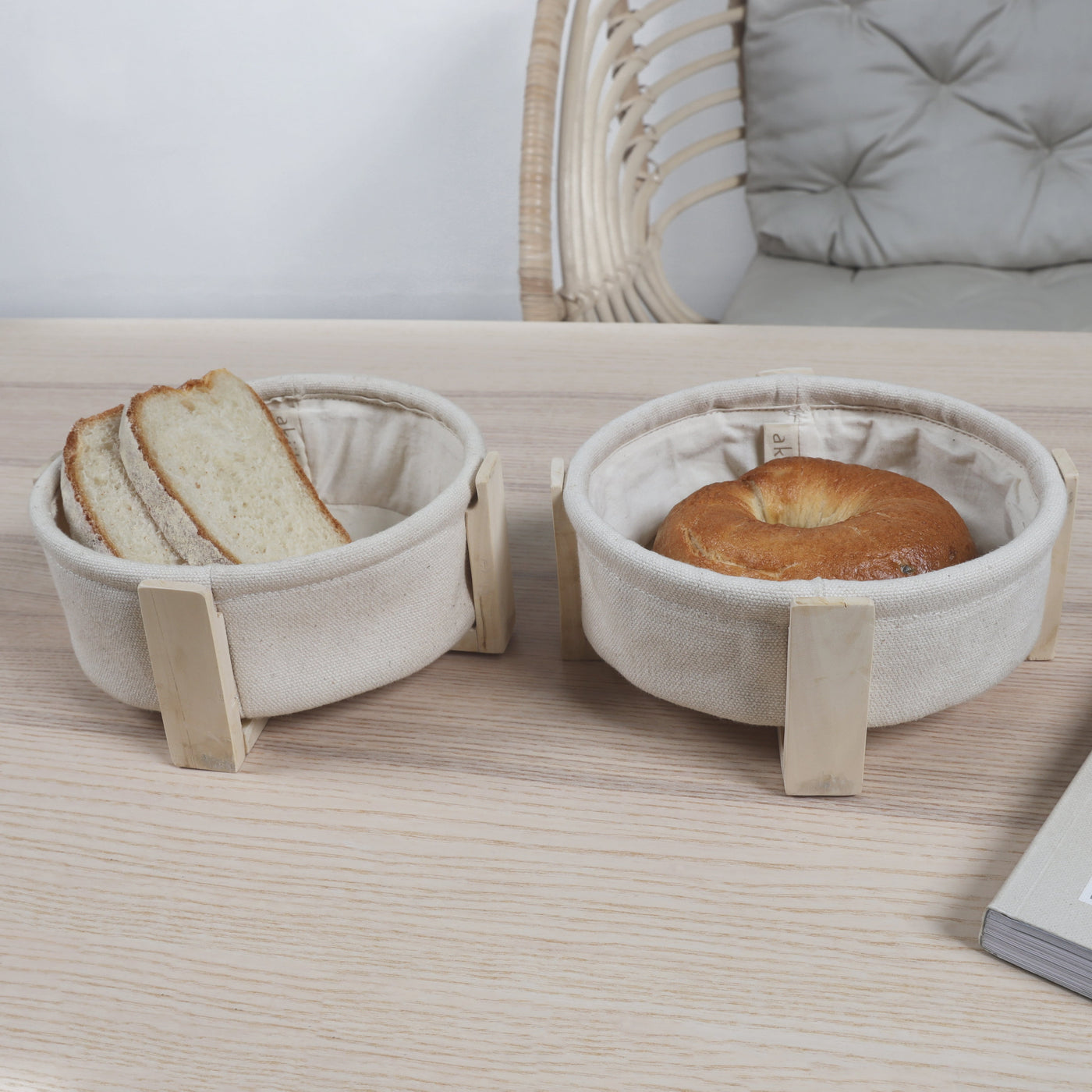 Circle Bread Basket with Wooden Stand - Suspire