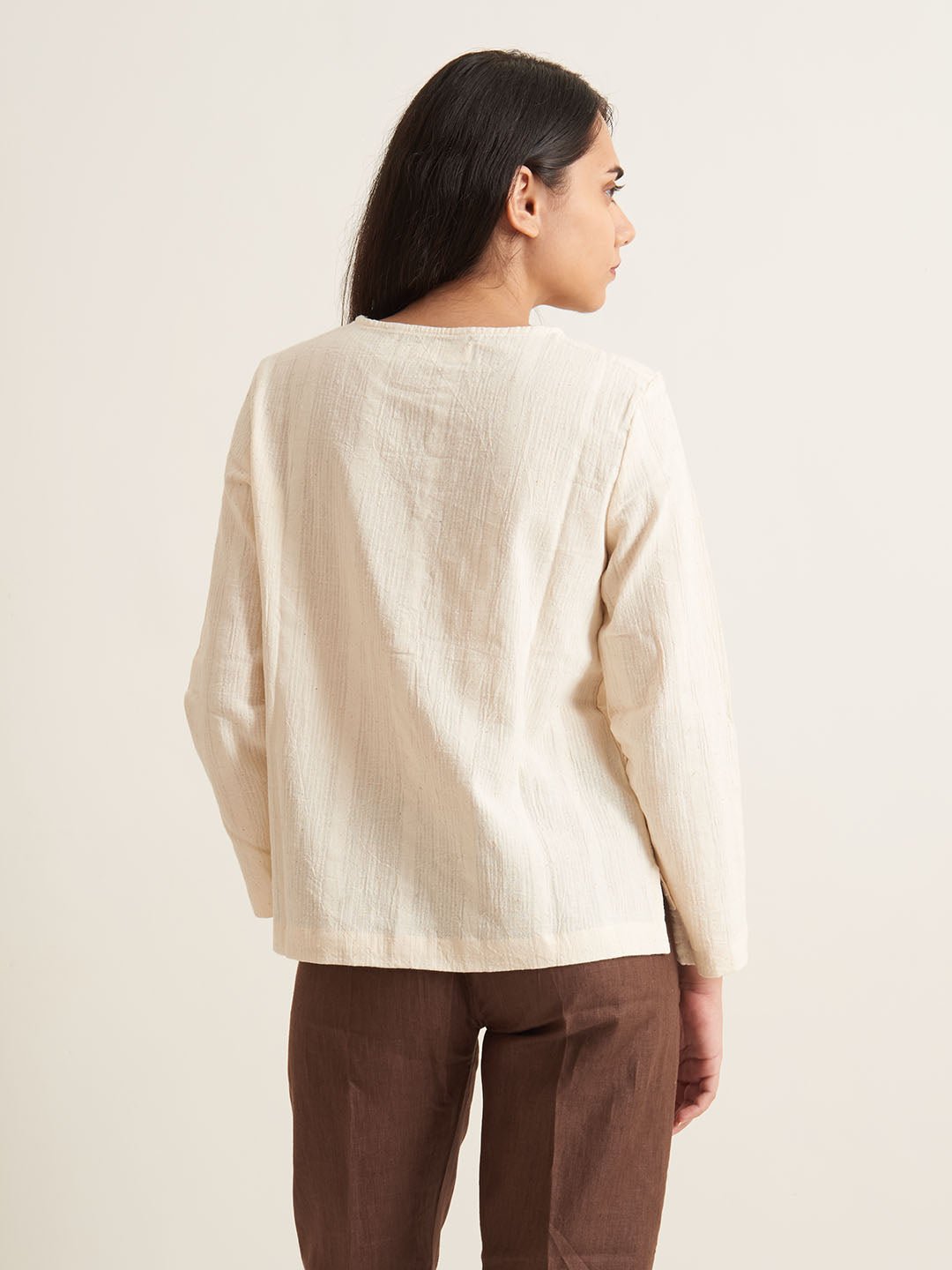 Collarless textured shirt - Suspire