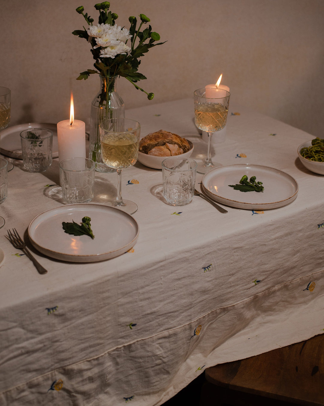 Embroidered khadi cotton table cloth - Suspire